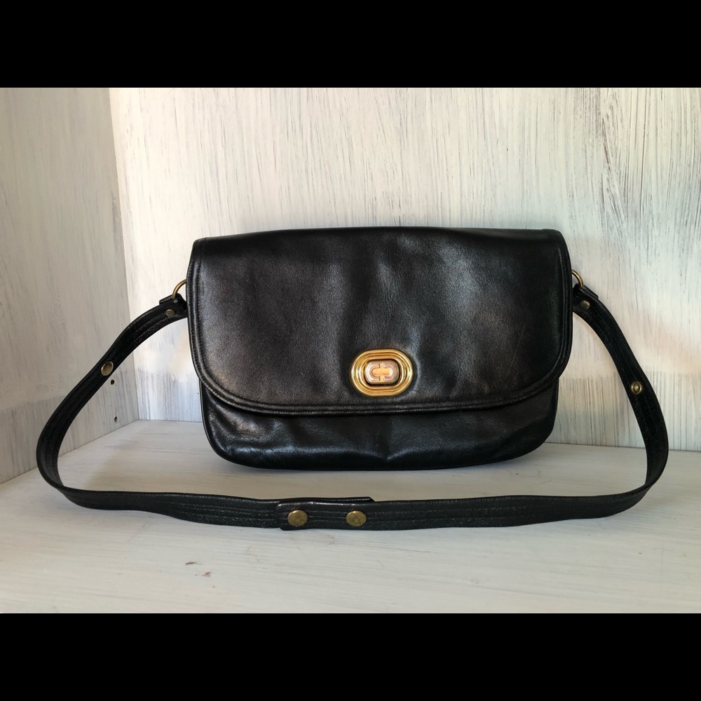 Vintage clasp closing Crouch & Fitzgerald Purse